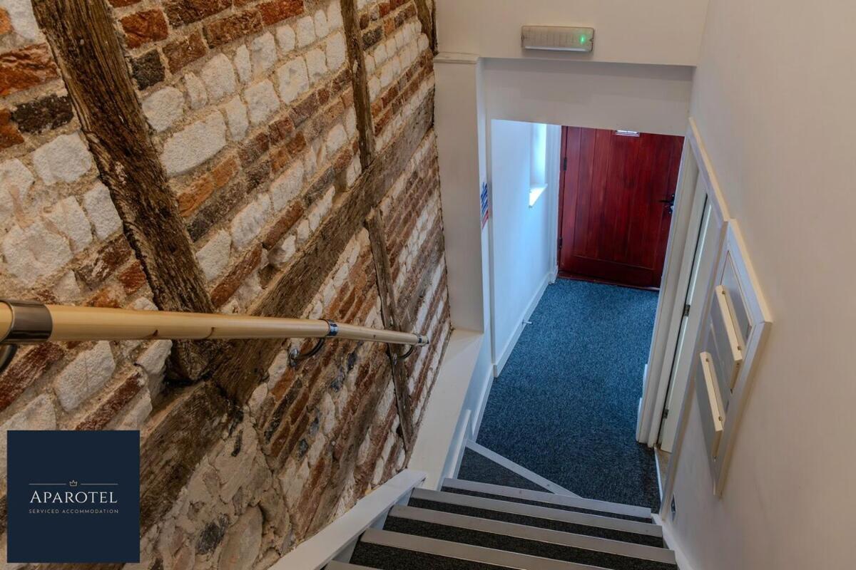 Aparotel Serviced Apartments - Stonehenge, Amesbury Town Centre Pokoj fotografie