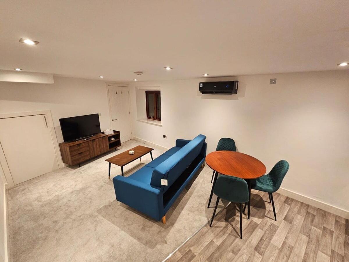 Aparotel Serviced Apartments - Stonehenge, Amesbury Town Centre Pokoj fotografie